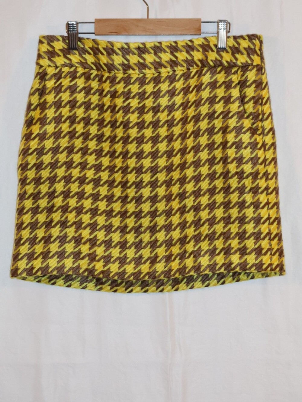 The Limited Yellow & Brown Houndstooth Knitted Mini Skirt.